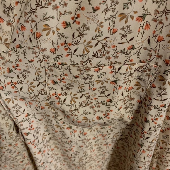 New 2x blouse - Picture 2 of 2